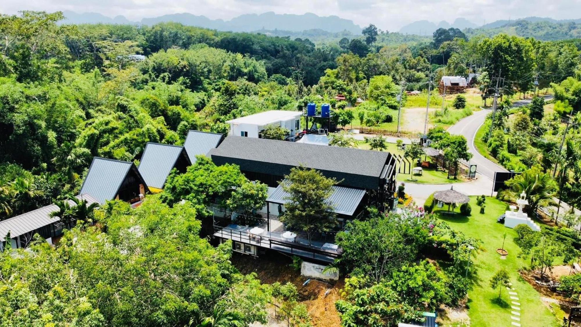 คุ้มกะลาหัวฟาร์มสเตย์ Ban Pha Saeng Lang Exterior photo